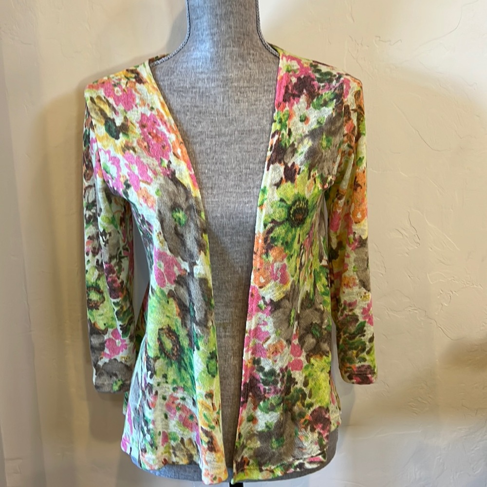 NWOT, Happening In The Present Floral Sweater, One Size, No Closures